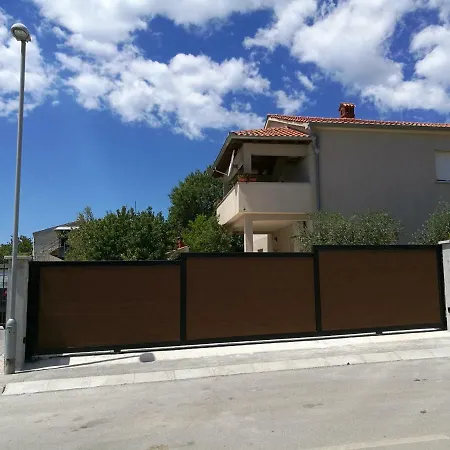 Simba Apartment *
